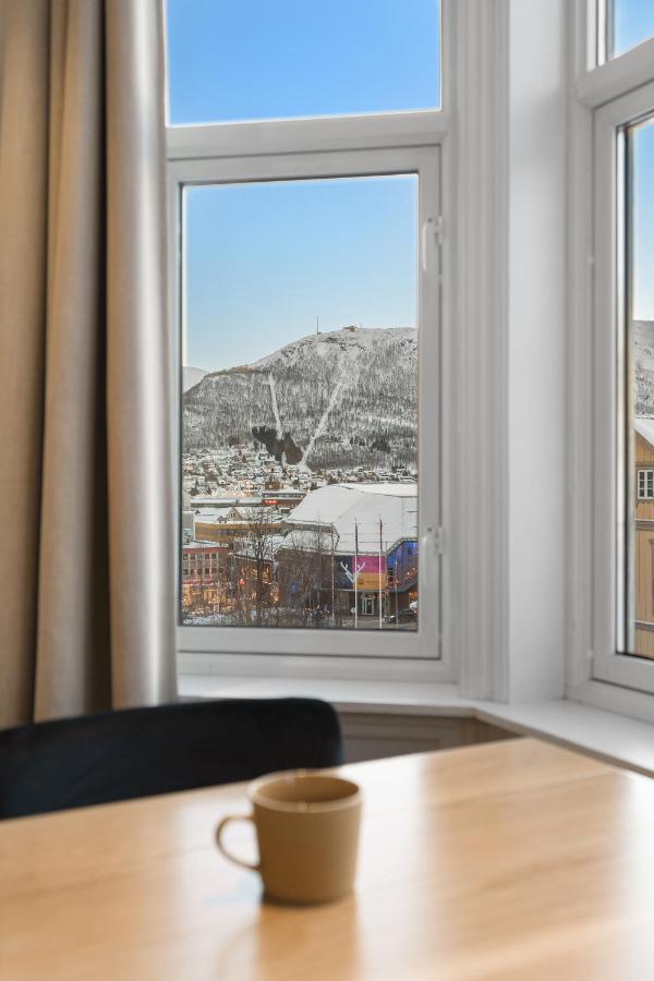 Historical Villa In The City Center Tromsø Extérieur photo